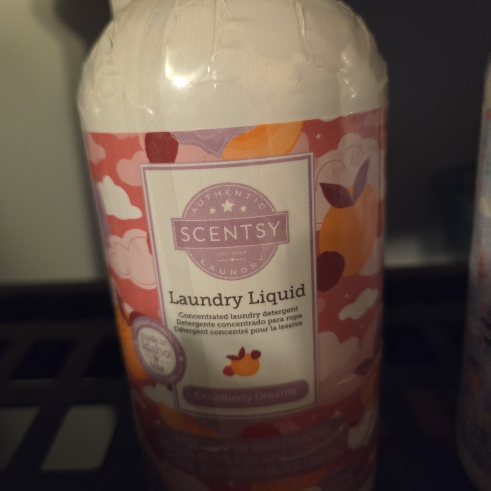 Scentsy Cloudberry Dreams Laundry Liquid - Pink and Orange